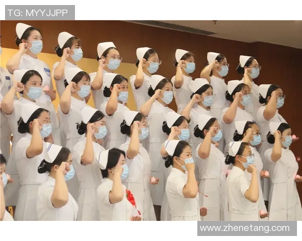 小男孩追逐足球梦想成为明星的成长故事与奋斗历程 小男孩追逐足球梦想成为明星的成长故事与奋斗历程