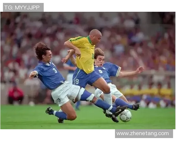 足球明星转身精彩瞬间集锦视频展现技巧与魅力 足球明星转身精彩瞬间集锦视频展现技巧与魅力